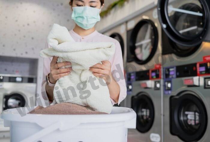 Wash Blanket by hands